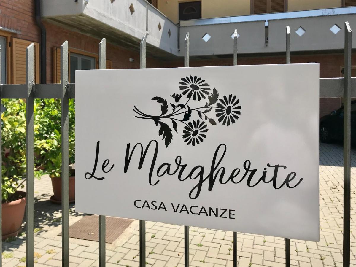 Le Margherite Apartment Cardano Al Campo Exterior photo